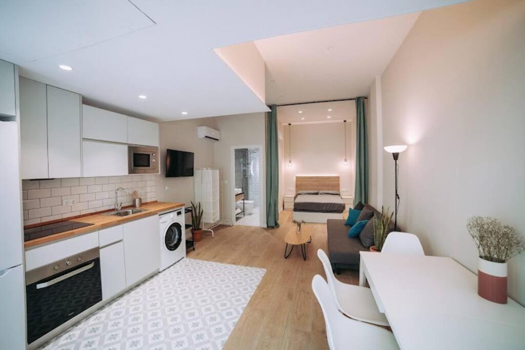 Estelles Apartment Close To Beach Валенсия Екстериор снимка
