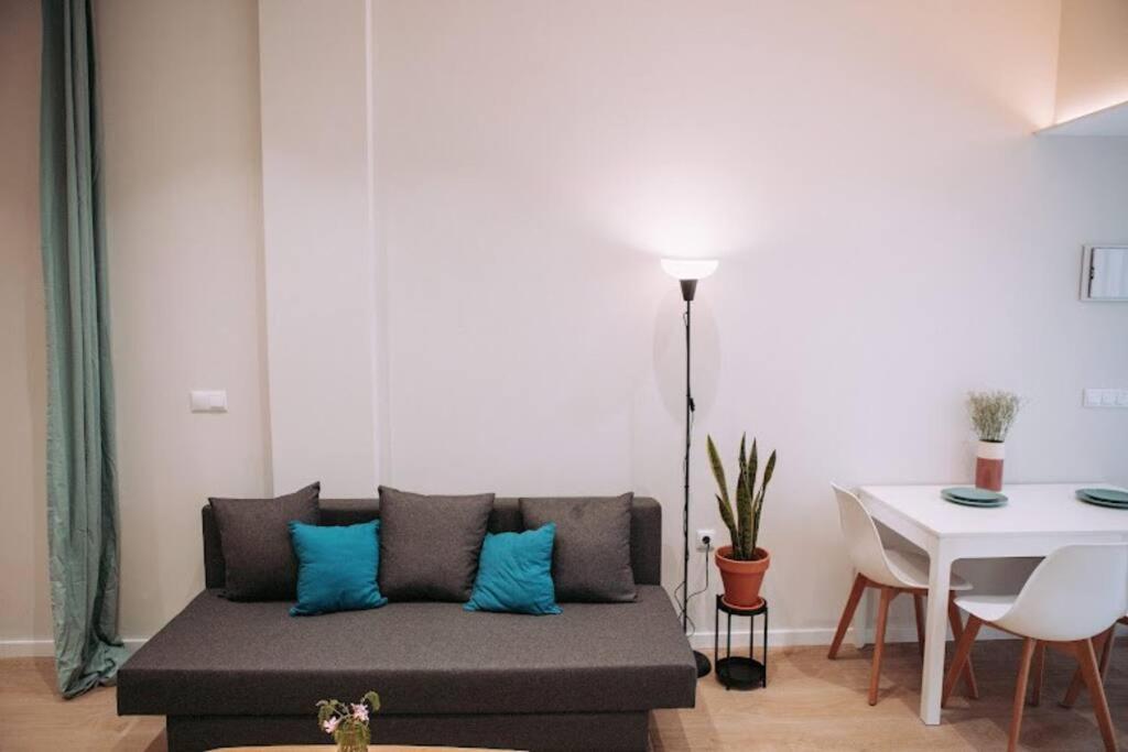 Estelles Apartment Close To Beach Валенсия Екстериор снимка